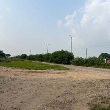  Plot For Sale in Sector 105