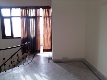 Room in 3 BHK Penthouse at Kiran Residency, Sector 56 – for Rent