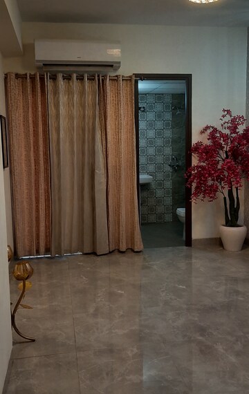 Room in 3 BHK Apartment at SKA Metro Ville, Eta Ii Greater Noida – for Sale