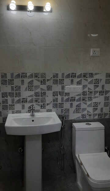 Bathroom in 3 BHK Apartment at SKA Metro Ville, Eta Ii Greater Noida – for Sale