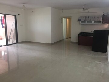 Room in 3 BHK Apartment at Kumar Shantiniketan Phase 1, Pashan – for Sale