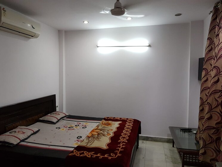 Bedroom, vasant vihar 4 Bedroom 400 Sq.Yd. Builder Floor In Vasant Vihar Delhi 9536098