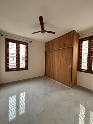Room in 2 BHK Builder Floor at Hsr Layout – for Rent