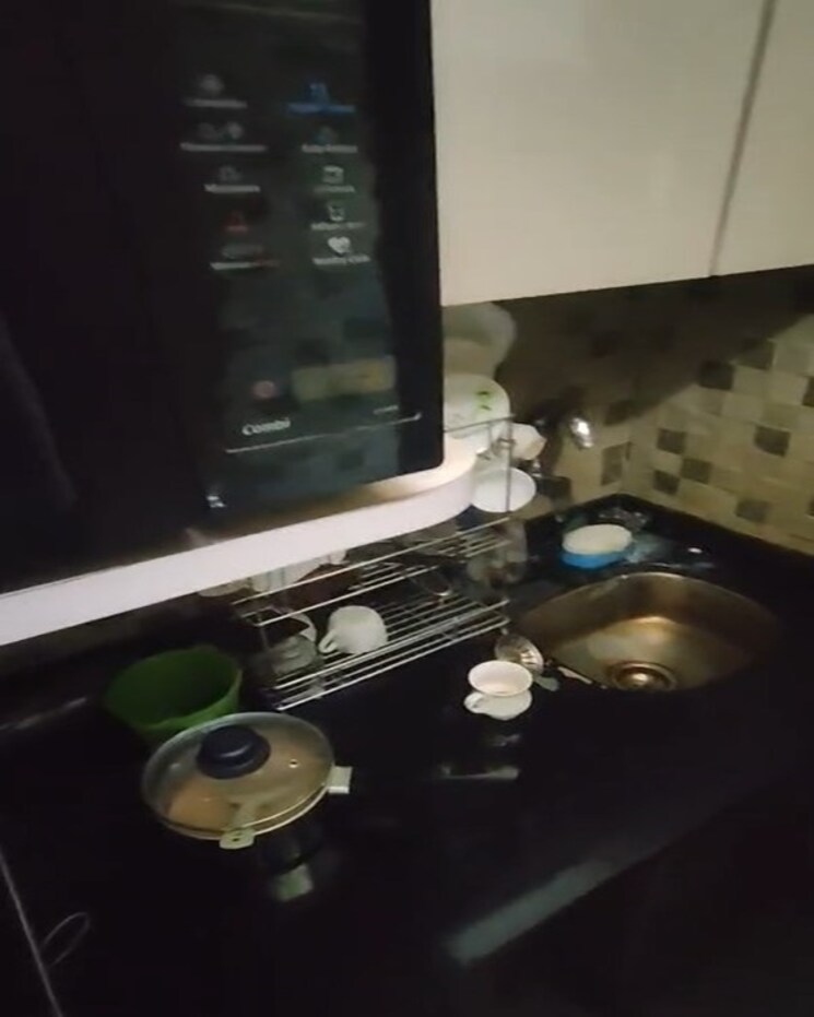 Kitchen, the-central Commercial Office Space 695 Sq.Ft. In Chembur Mumbai 9536113