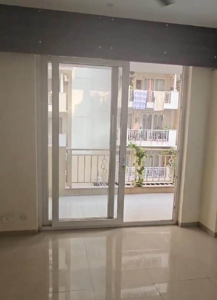 Room, emaar-palm-hills 3 Bedroom 1451 Sq.Ft. Apartment In Sector 77 Gurgaon 9536134
