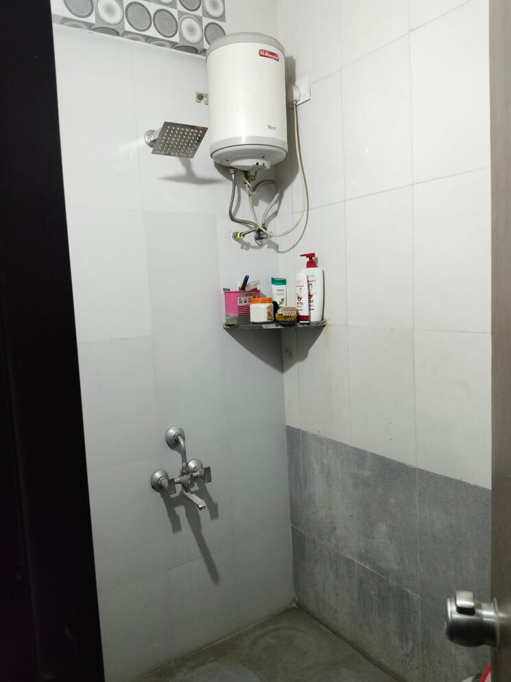 Bathroom, sai-capital 1 Bedroom 482 Sq.Ft. Apartment In Pimple Saudagar Pune 9536156