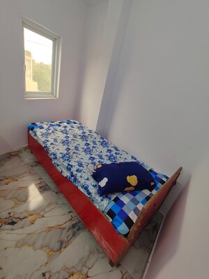 Room in  Pg at Uttam Nagar – for Rent