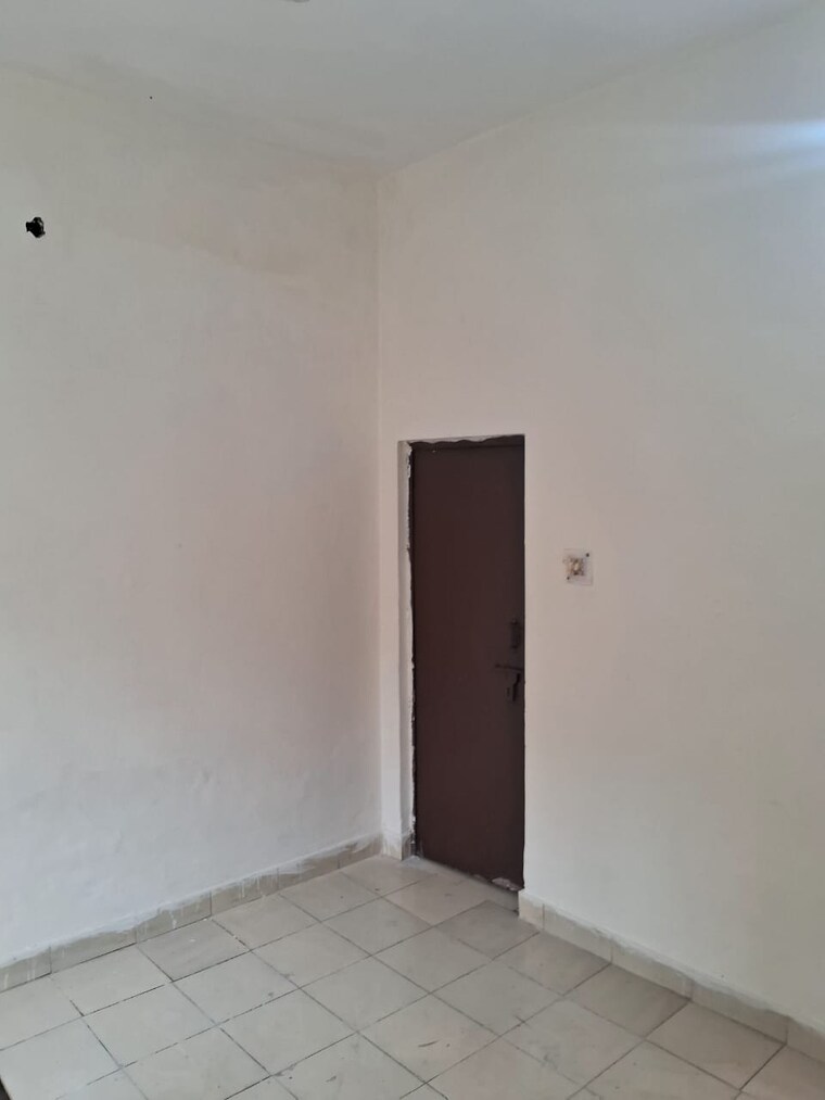 Room, rwa-apartments-sector-122 2 Bedroom 1250 Sq.Ft. Independent House In Sector 122 Noida 9536310