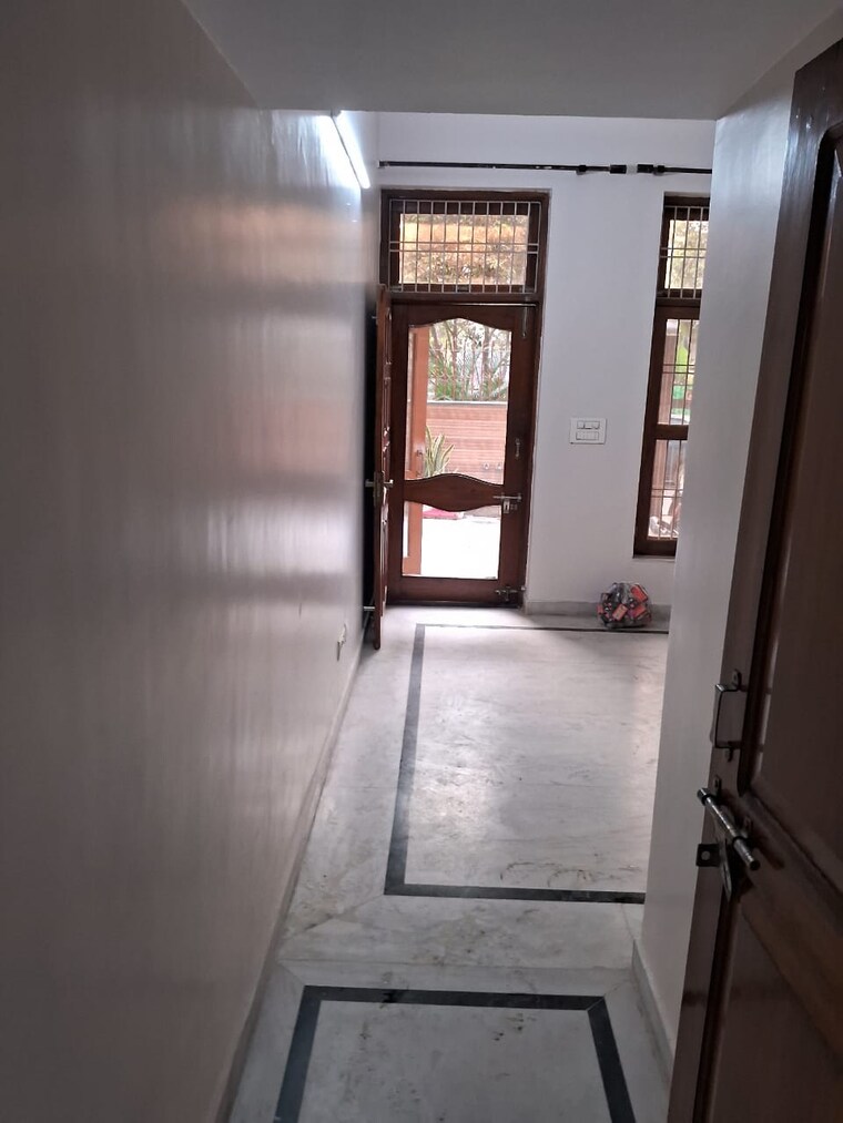 undefined, rwa-apartments-sector-122 3 Bedroom 1500 Sq.Ft. Builder Floor In Sector 122 Noida 9536341