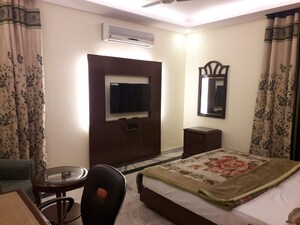 Living Room in 2 BHK Builder Floor at Safdarjung Enclave – for Rent