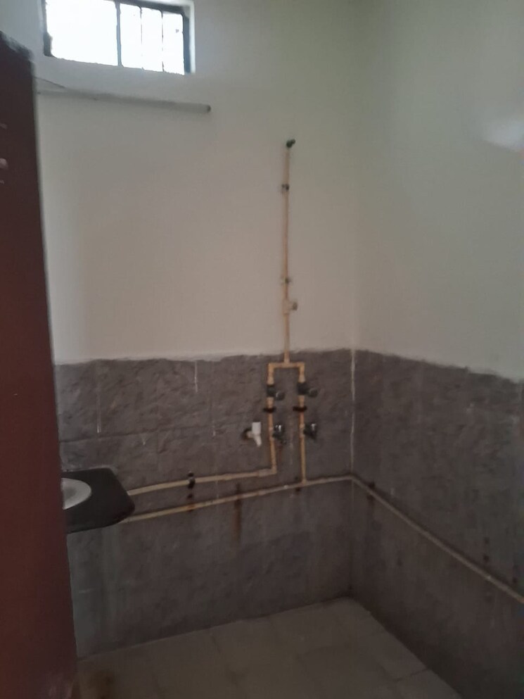 Bathroom, unnati-fortune-the-aranya 3 Bedroom 1575 Sq.Ft. Apartment In Sector 119 Noida 9536370