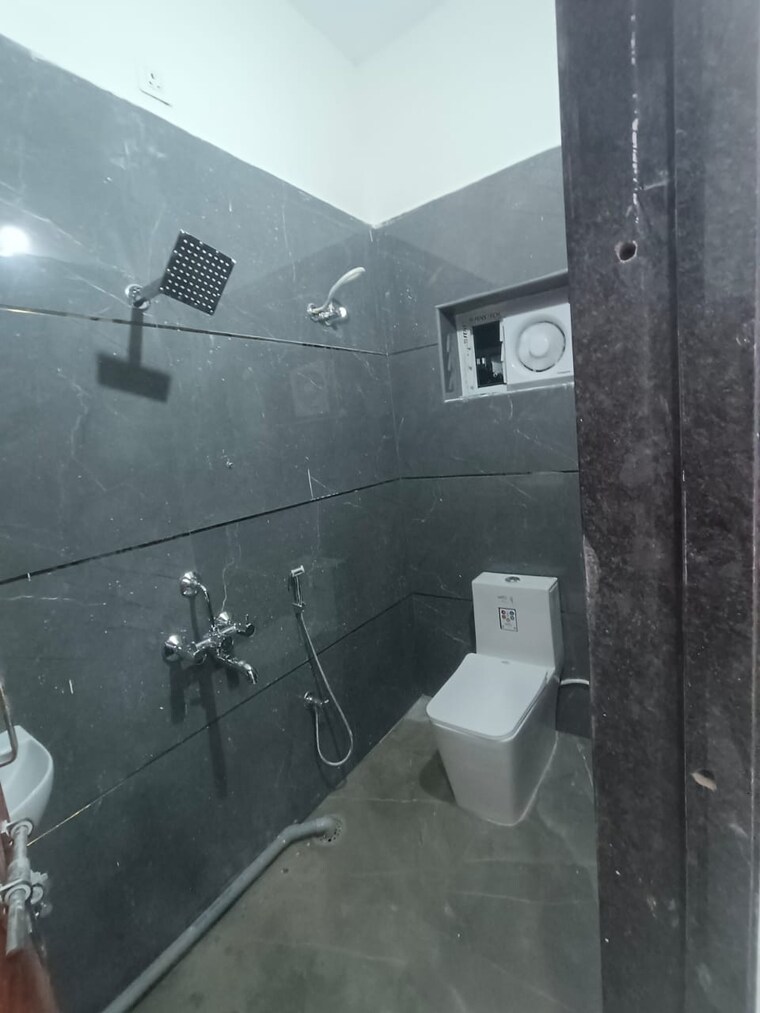 Bathroom, manikonda 2 Bedroom 1100 Sq.Ft. Apartment In Manikonda Hyderabad 9536421