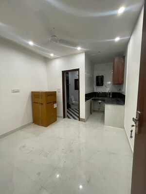 Room in 1 BHK Builder Floor at Saket – for Rent
