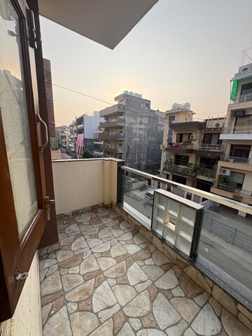 Balcony in 3 BHK Builder Floor at Hong Kong Bazaar, Sector 57 – for Rent