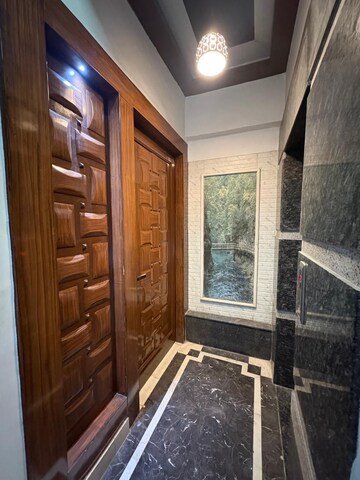 Balcony in 3 BHK Builder Floor at Hong Kong Bazaar, Sector 57 – for Rent