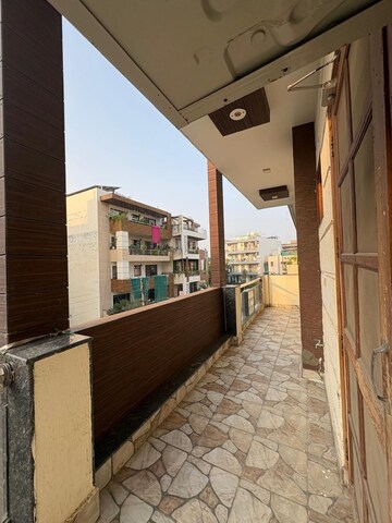 Kitchen in 3 BHK Builder Floor at Hong Kong Bazaar, Sector 57 – for Rent