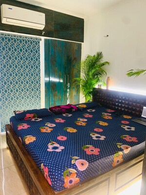 Bedroom in 2 BHK Apartment at Gaur City 7th Avenue, Sector 4 Greater Noida – for Rent