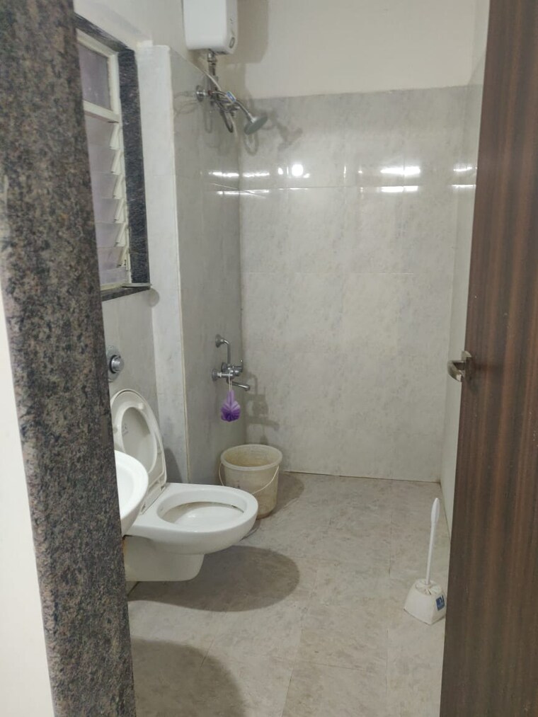 Bathroom, arun-sane-orchid-towers 3 Bedroom 1500 Sq.Ft. Apartment In Baner Pune 9536467