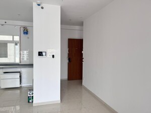 Room in 2 BHK Apartment at Godrej Elements, Hinjewadi – for Rent