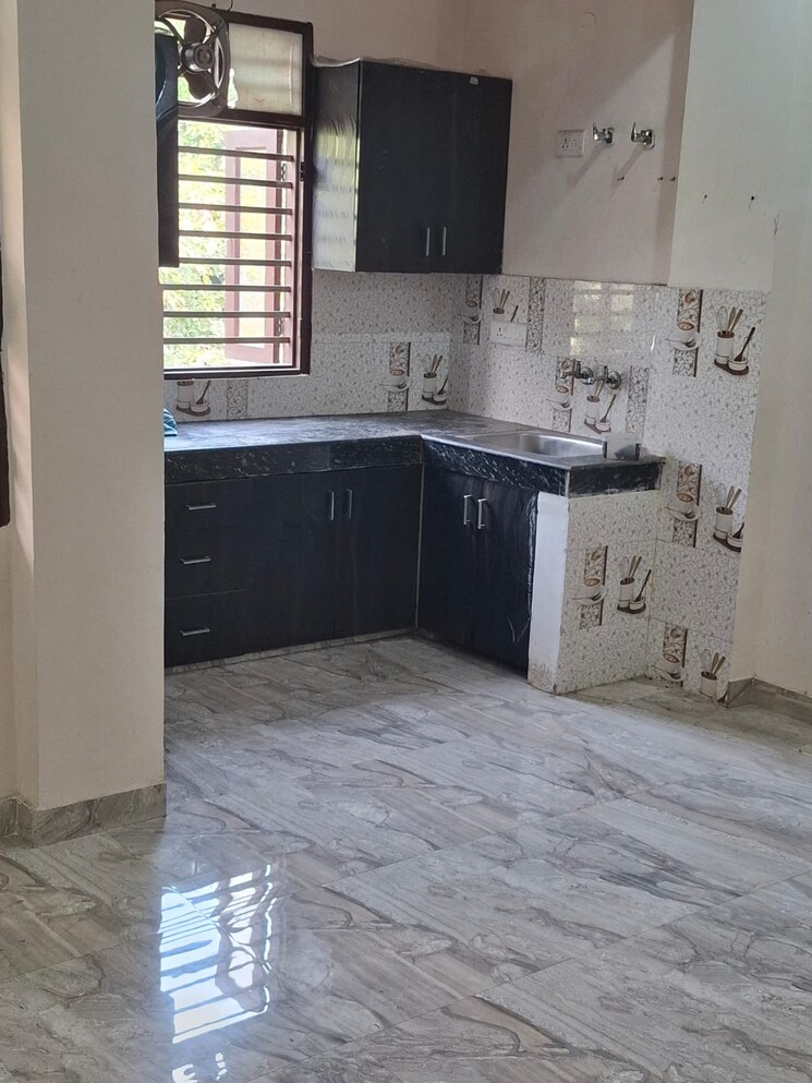 Kitchen, sector 23a 2 Bedroom 1000 Sq.Ft. Independent House In Sector 23a Gurgaon 9536523