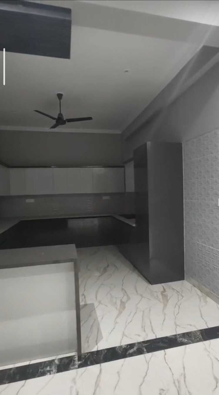 Kitchen, wave-city 3 Bedroom 2583 Sq.Ft. Apartment In Wave City Ghaziabad 9536554