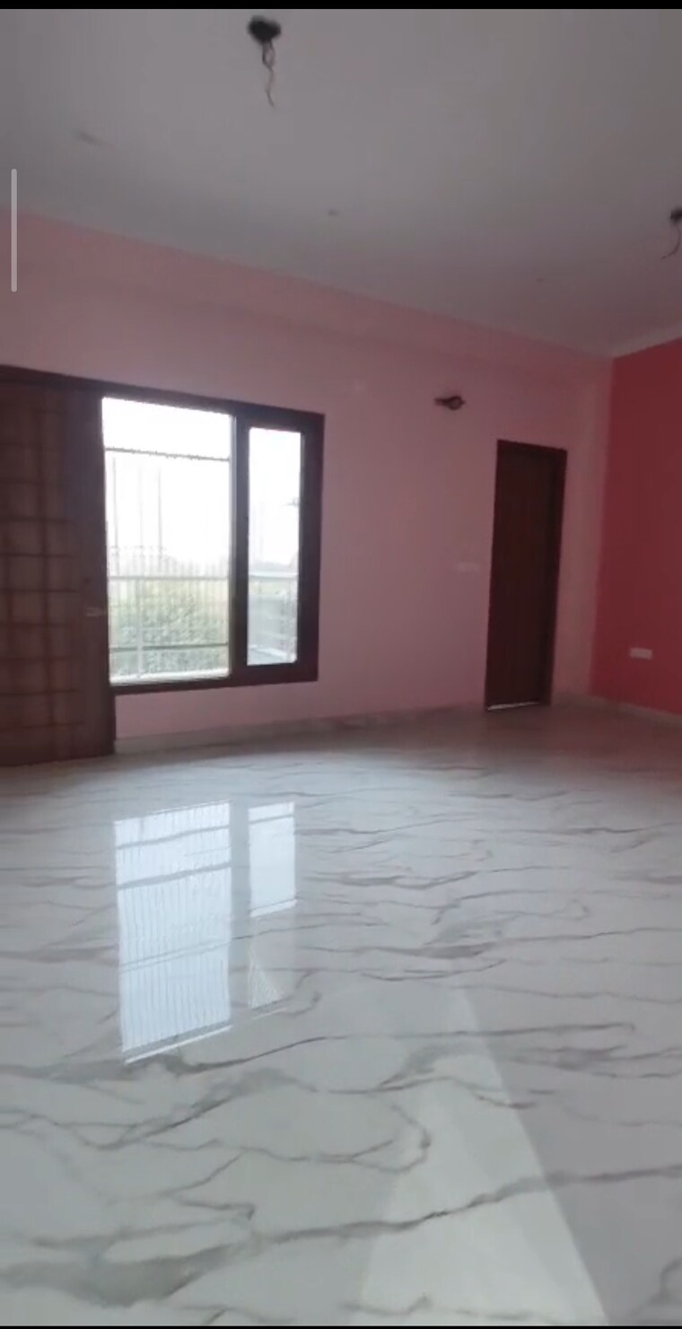 Room, wave-city 3 Bedroom 2583 Sq.Ft. Apartment In Wave City Ghaziabad 9536554