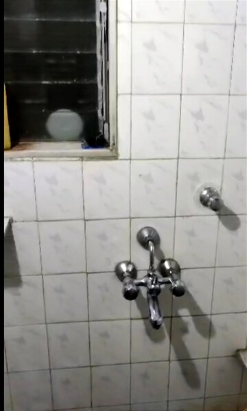 Bathroom in 1 BHK Apartment at Matunga East – for Rent