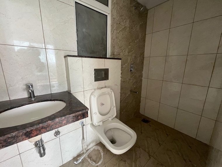 Bathroom, godrej-boulevard 2 Bedroom 691 Sq.Ft. Apartment In Manjari Pune 9536551