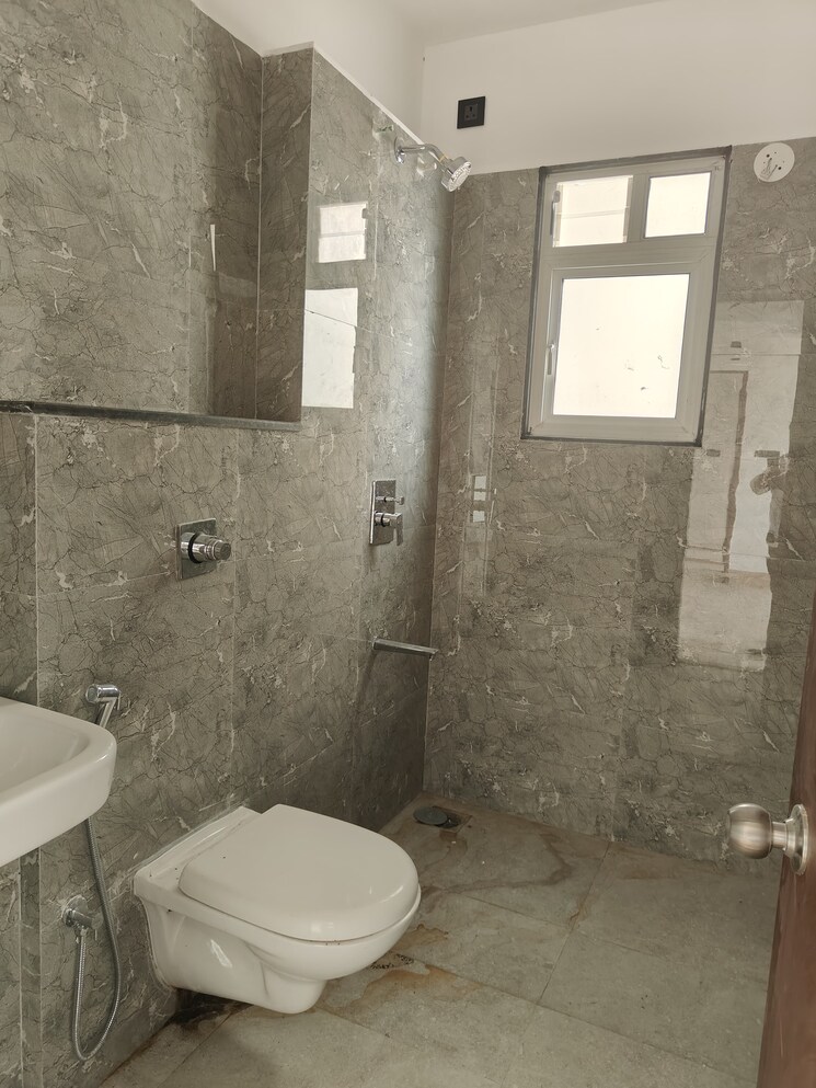 Bathroom, vtp-leonara 2 Bedroom 806 Sq.Ft. Apartment In Mahalunge Pune 9536589