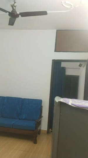 Furnished Amenities in 4 BHK Builder Floor at Sector 37 – for Sale