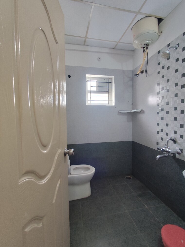 Bathroom, btm layout 1 Bedroom 700 Sq.Ft. Builder Floor In Btm Layout Bangalore 9536760