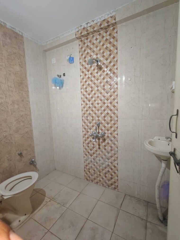 Bathroom, caravel-residency 2 Bedroom 850 Sq.Ft. Apartment In Baner Pune 9536677
