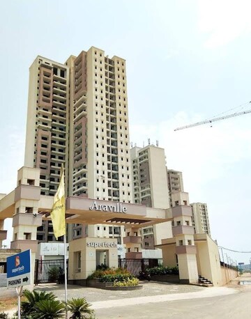 2 BHK Apartment – Exterior View View at Supertech Araville, Sector 79 - for Sale