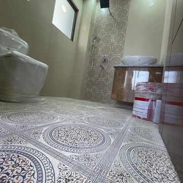 Bathroom in 3 BHK Builder Floor at BPTP District 3, Sector 85 – for Sale