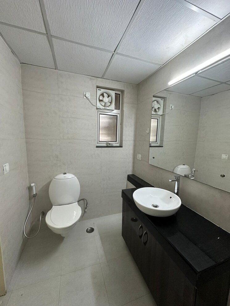 Bathroom, bestech-park-view-sanskruti 3 Bedroom 1995 Sq.Ft. Apartment In Sector 92 Gurgaon 9536713