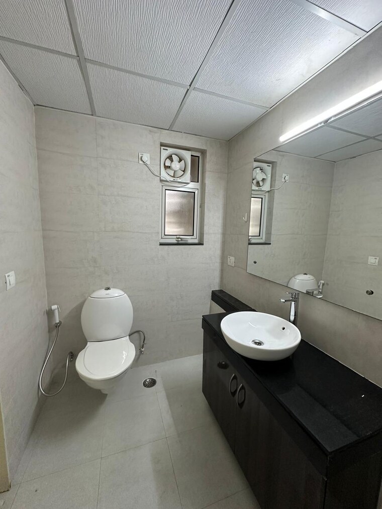 Bathroom, bestech-park-view-sanskruti 3 Bedroom 1995 Sq.Ft. Apartment In Sector 92 Gurgaon 9536713