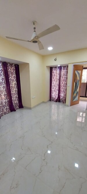 Bedroom in 3 BHK Apartment at Sunny Side Apartment, Andheri West – for Rent