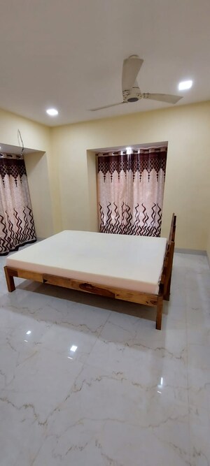 Bedroom in 3 BHK Apartment at Sunny Side Apartment, Andheri West – for Rent