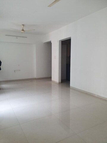 Room in 2 BHK Apartment at Kundan Westros, Baner – for Rent