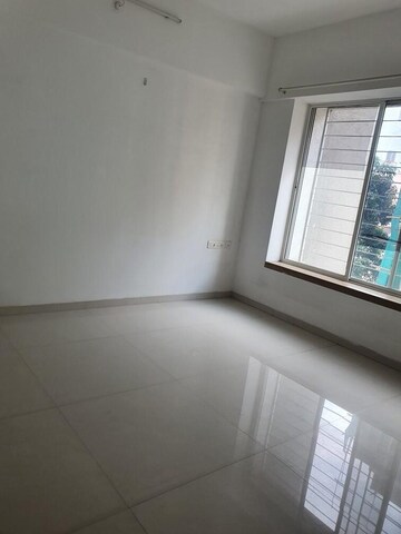 Room in 2 BHK Apartment at Kundan Westros, Baner – for Rent