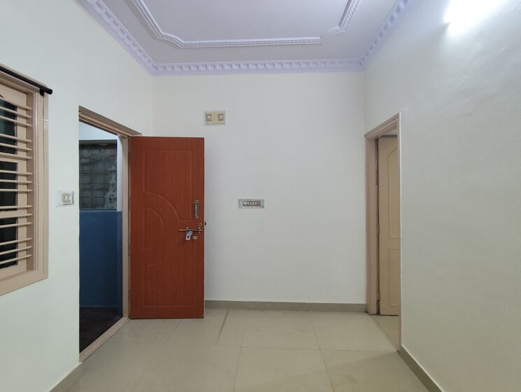 Room, btm layout 1 Bedroom 500 Sq.Ft. Builder Floor In Btm Layout Bangalore 9536818