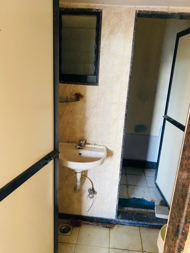 Bathroom, sector 2 6 Bedroom 2981 Sq.Ft. Builder Floor In Sector 2 Panchkula 9537173