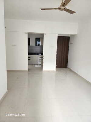 Room in 2 BHK Apartment at Roshan Milestone, Tathawade – for Rent