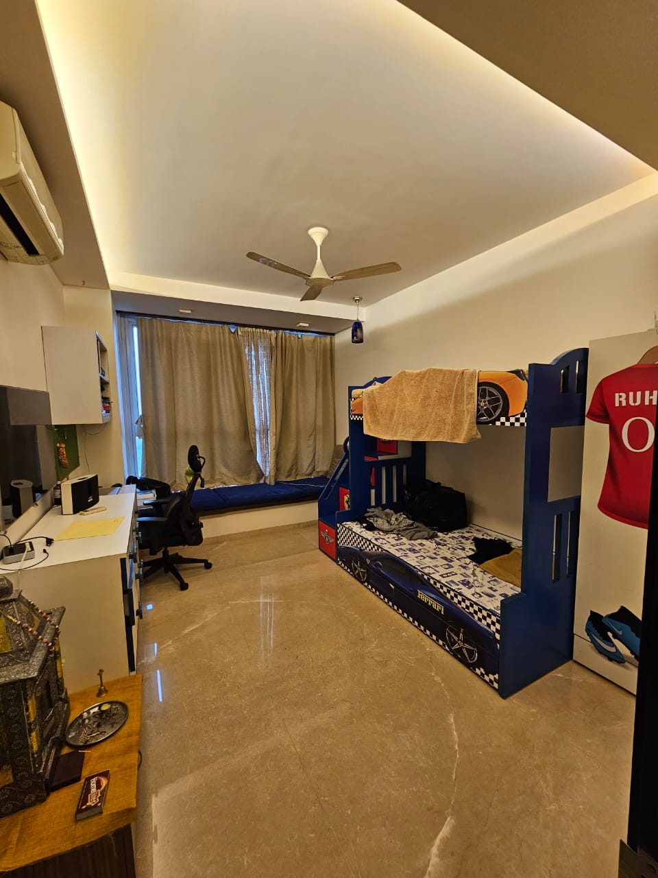 3 BHK + Pooja Room 1300 Sq.Ft. Apartment in Oberoi Realty Exquisite