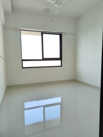 2 BHK Apartment For Rent in Versova