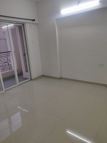 Room in 2 BHK Apartment at Shree Ganesh Atlantis, Baner – for Rent