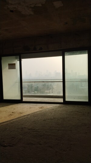 Room in 4 BHK Apartment at Adani Ten BKC, Bandra East – for Sale