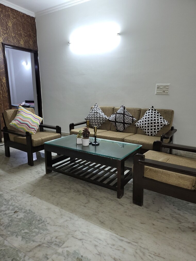 Living Room, dlf-building-10 3 Bedroom 1800 Sq.Ft. Apartment In Dlf Phase ii Gurgaon 9537039