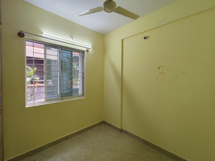 Room, sg palya 1 Bedroom 600 Sq.Ft. Builder Floor In Sg Palya Bangalore 9537138