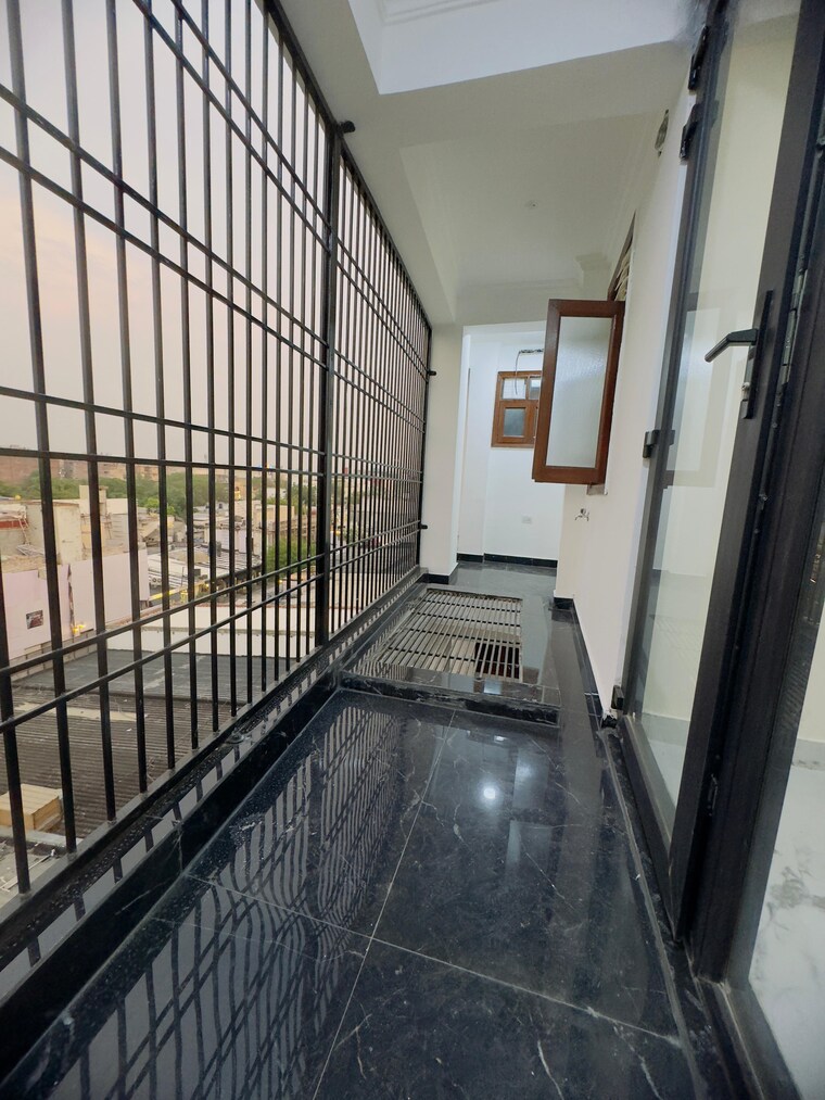 Balcony, palm-residency-chhatarpur 2 Bedroom 1000 Sq.Ft. Builder Floor In Chattarpur Delhi 9537231
